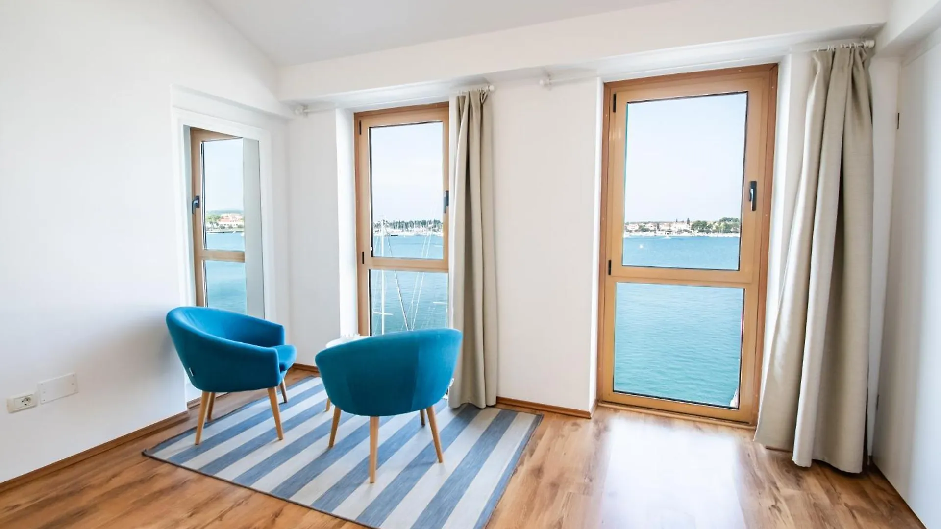 Umag Apartment Center Seafront Seaview Old Town 2
